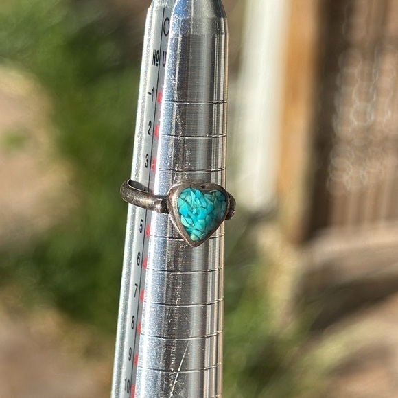 🩵🩵🩵Silver turquoise ring small petite baby size 4 - Picture 3 of 10